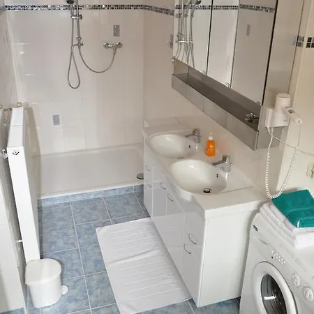 Апартаменты Haus Weisses Lamm Weitensfeld